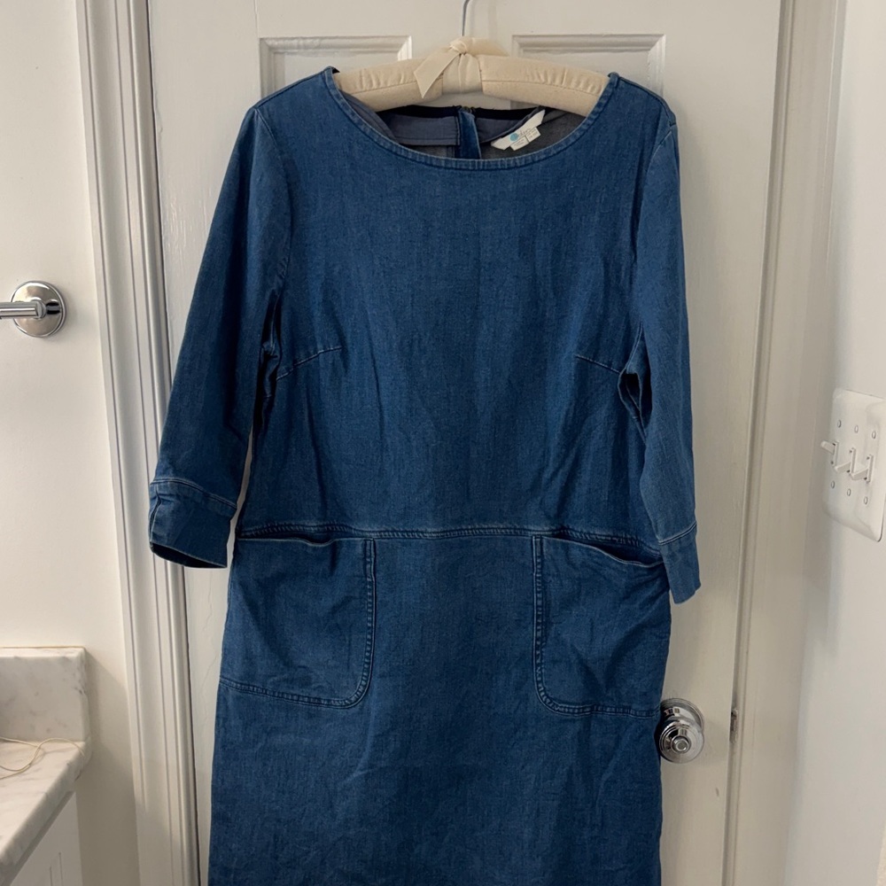 Boden Light Blue Chambray dress 3/4 sleeves and patch pockets